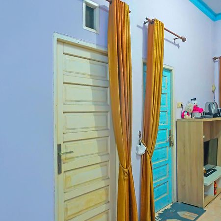 Spot On 92466 Adam Kost Syariahnearwisata Jembatan Barito Hotel Banjarmasin  Kültér fotó