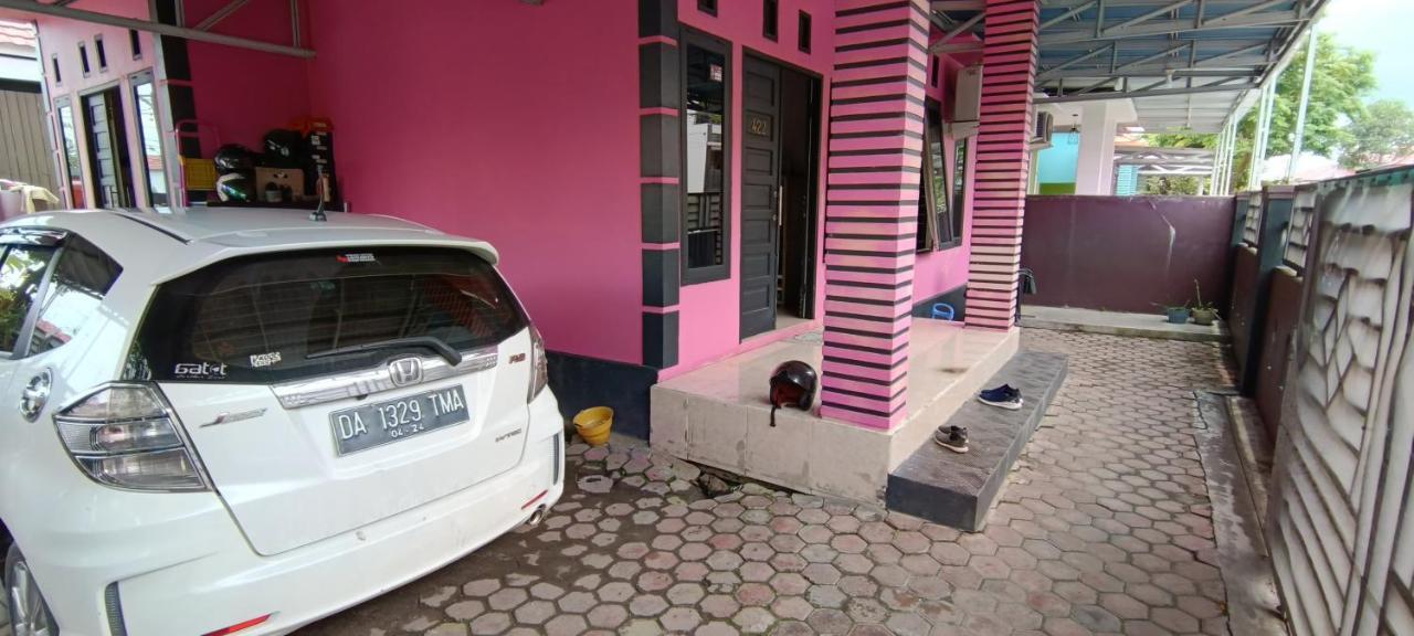 Spot On 92466 Adam Kost Syariahnearwisata Jembatan Barito Hotel Banjarmasin  Kültér fotó