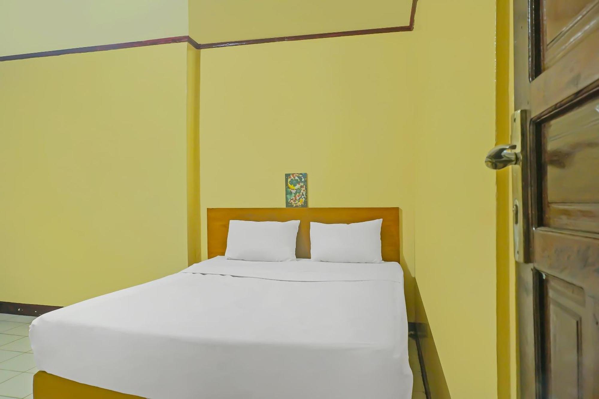 Spot On 92466 Adam Kost Syariahnearwisata Jembatan Barito Hotel Banjarmasin  Kültér fotó