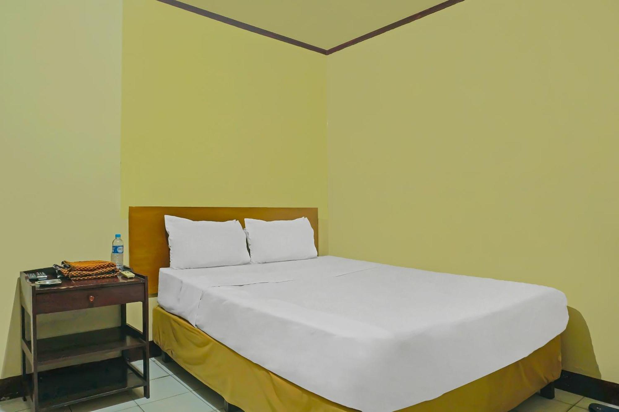 Spot On 92466 Adam Kost Syariahnearwisata Jembatan Barito Hotel Banjarmasin  Kültér fotó
