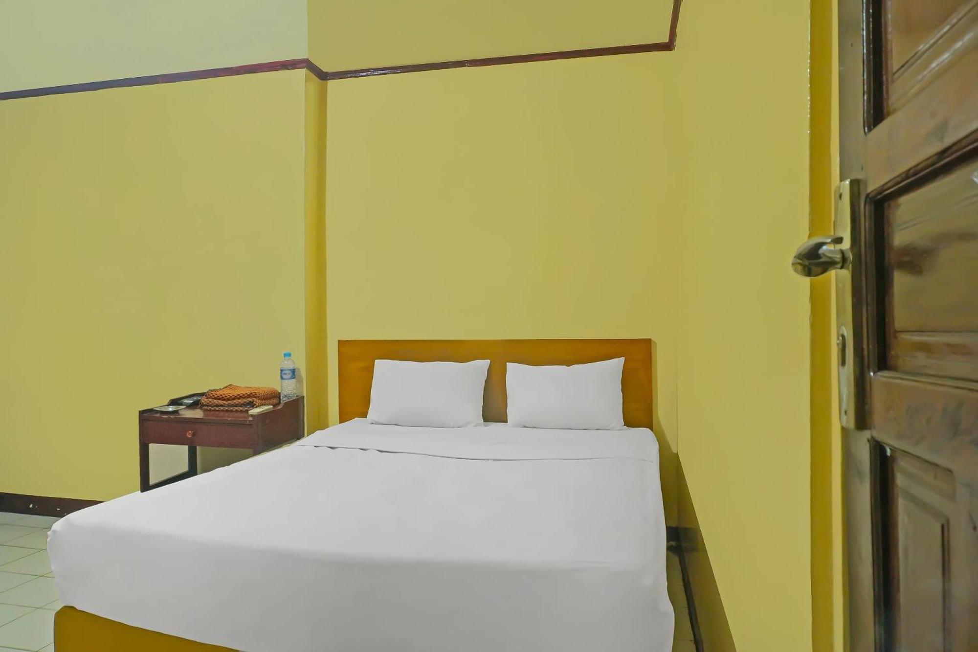 Spot On 92466 Adam Kost Syariahnearwisata Jembatan Barito Hotel Banjarmasin  Kültér fotó