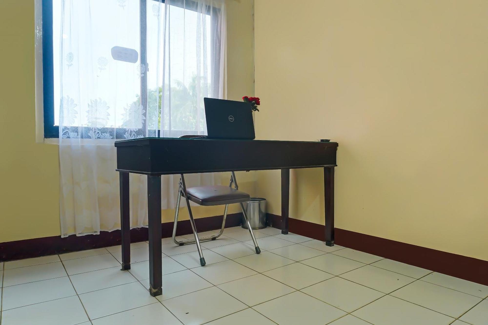 Spot On 92466 Adam Kost Syariahnearwisata Jembatan Barito Hotel Banjarmasin  Kültér fotó