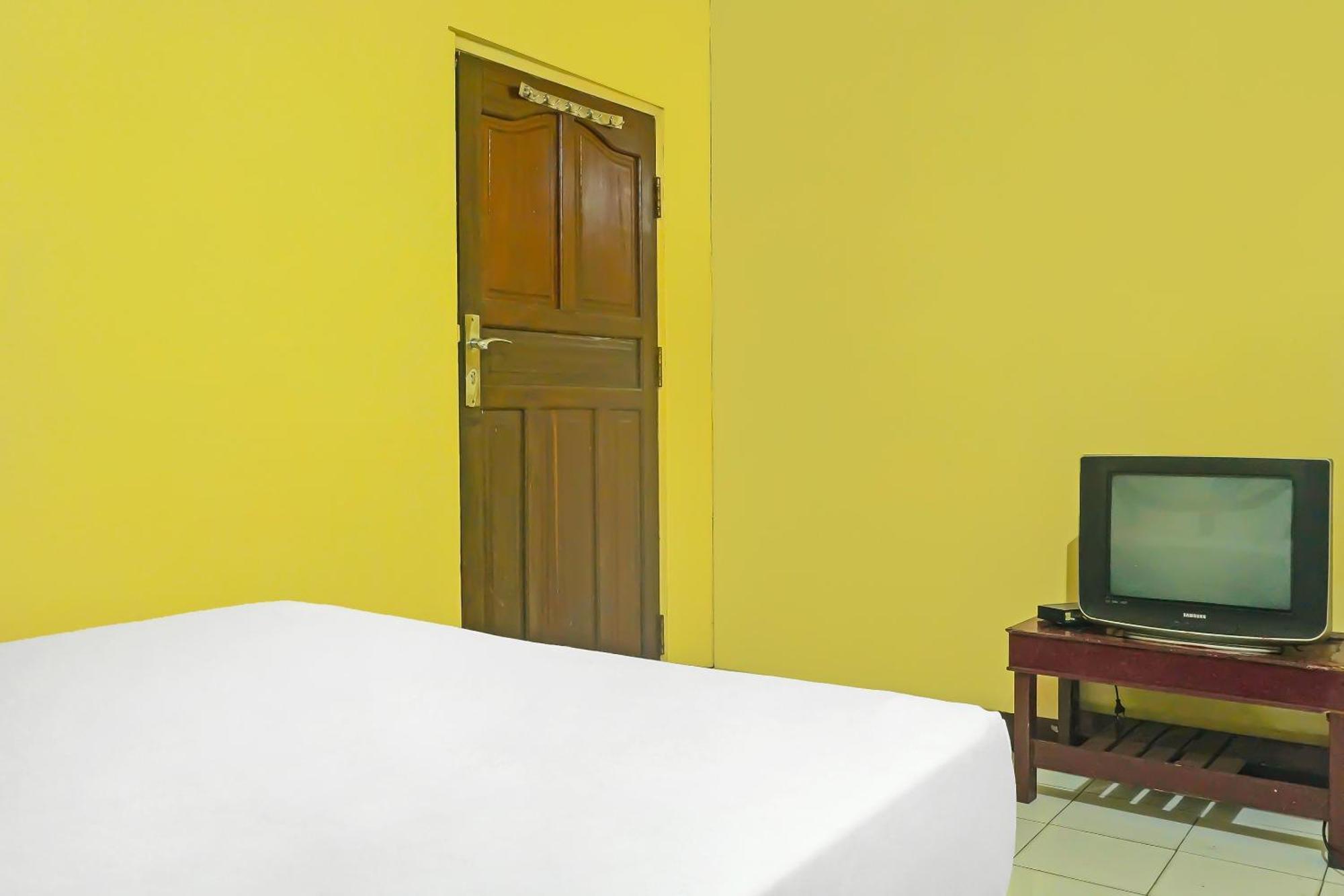 Spot On 92466 Adam Kost Syariahnearwisata Jembatan Barito Hotel Banjarmasin  Kültér fotó