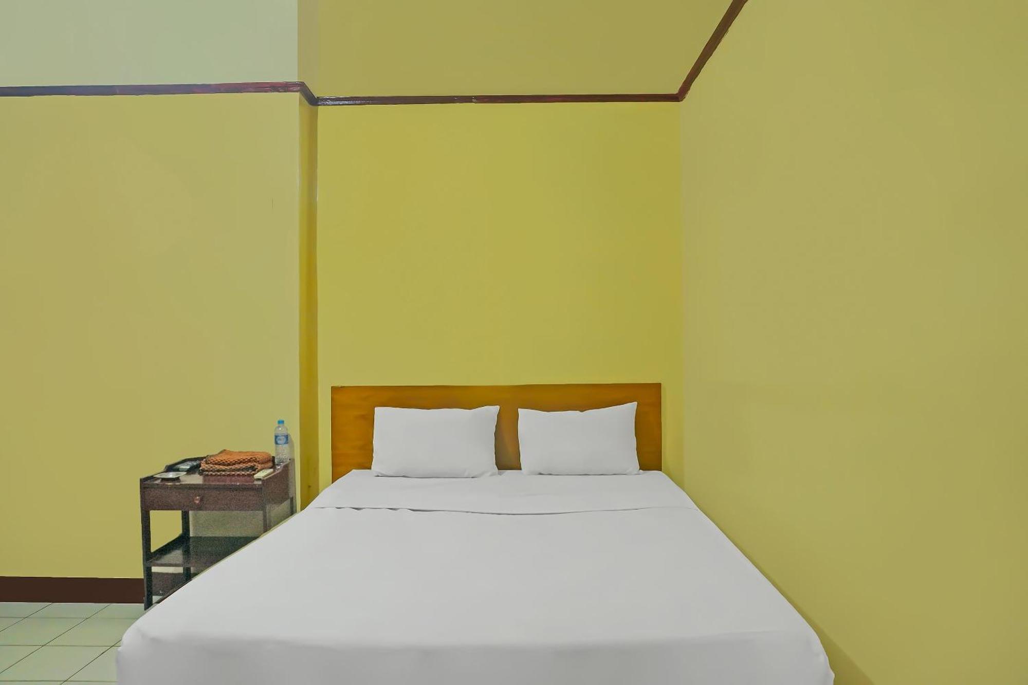 Spot On 92466 Adam Kost Syariahnearwisata Jembatan Barito Hotel Banjarmasin  Kültér fotó