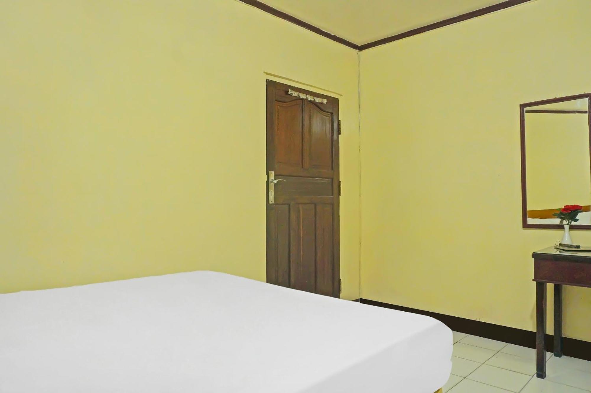 Spot On 92466 Adam Kost Syariahnearwisata Jembatan Barito Hotel Banjarmasin  Kültér fotó